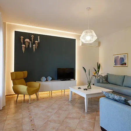 Апартаменты Sea La Vie House, Close To The Beach, By Thinkvilla Panormos (Crete)