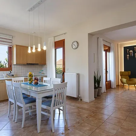 Sea La Vie House, Close To The Beach, By Thinkvilla